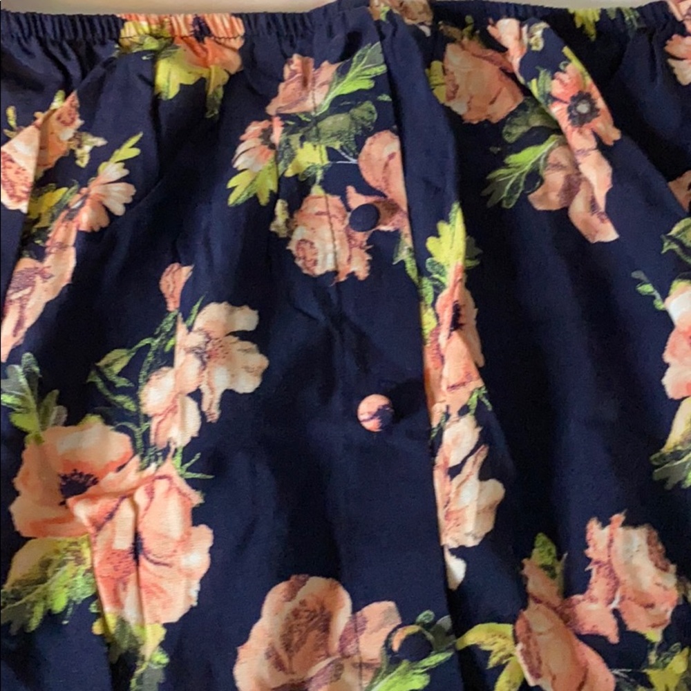 Dress - Picture 2 of 6